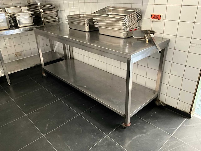 Rvs werktafel - afbeelding 1 van  9