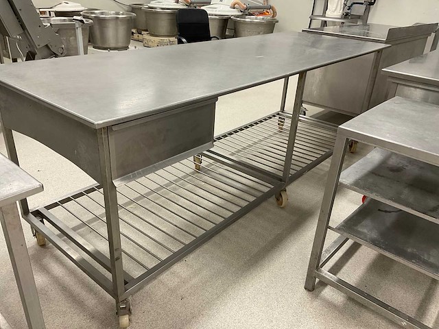 Rvs werktafel - afbeelding 3 van  5