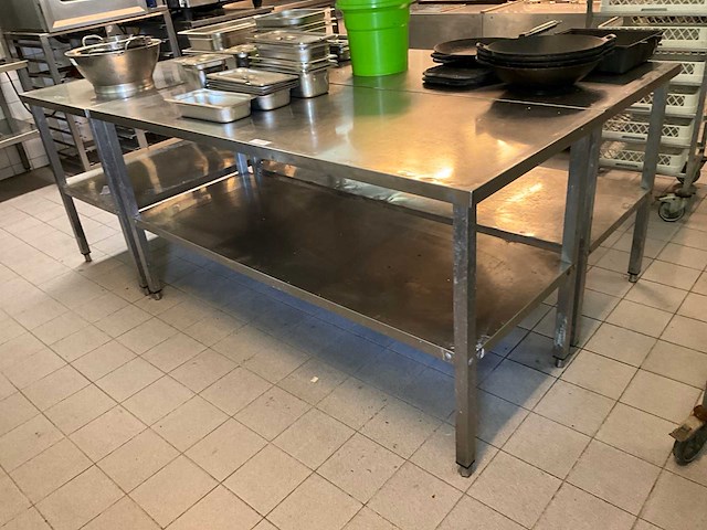 Rvs werktafel - afbeelding 1 van  3