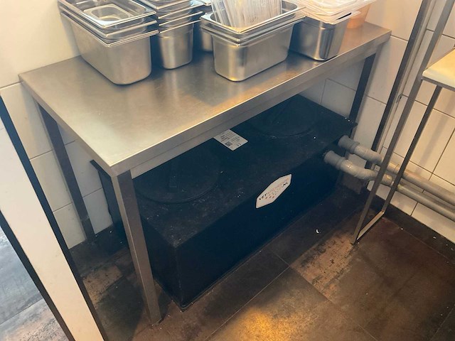 Rvs werktafel - afbeelding 1 van  1