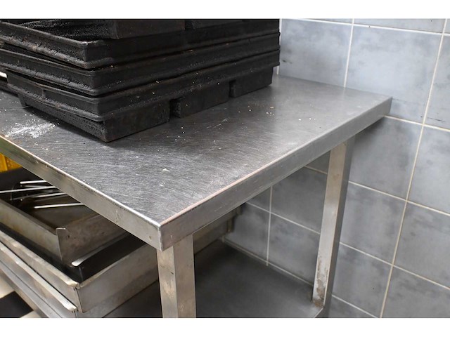 Rvs werktafel - afbeelding 3 van  4