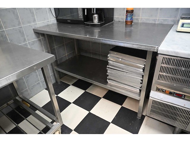 Rvs werktafel - afbeelding 1 van  3