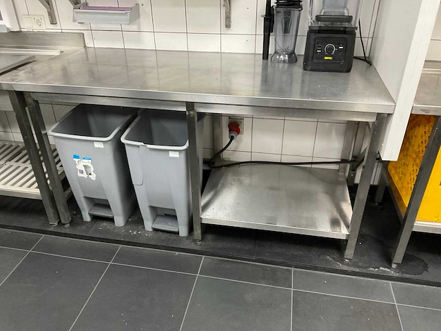 Rvs werktafel - afbeelding 1 van  1