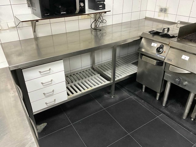 Rvs werktafel - afbeelding 1 van  4