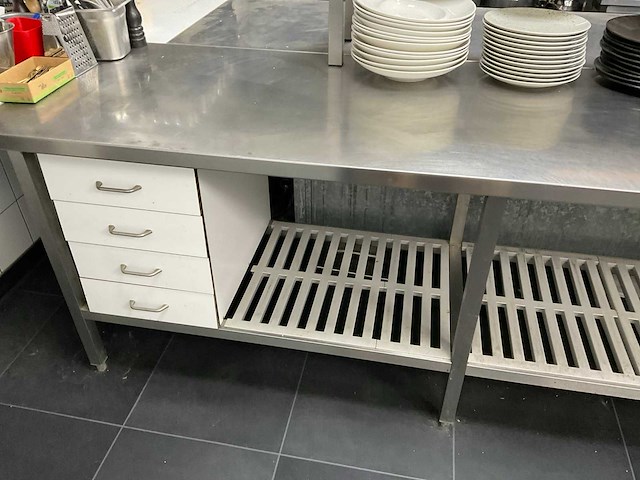 Rvs werktafel - afbeelding 3 van  3