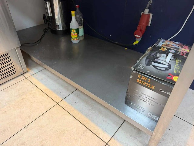 Rvs werktafel - afbeelding 2 van  4