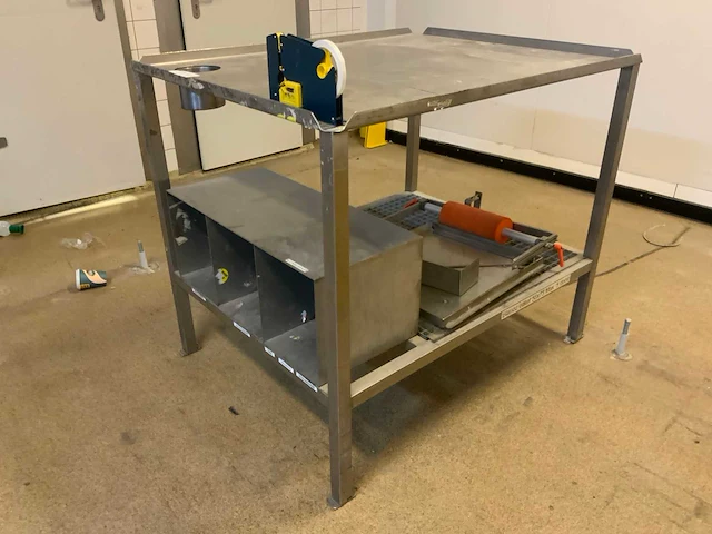 Rvs werktafel - afbeelding 1 van  4
