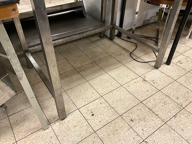 Rvs werktafel - afbeelding 4 van  4