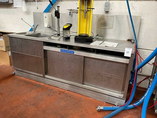 Rvs werktafel - afbeelding 1 van  3