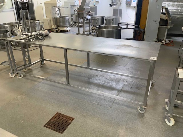 Rvs werktafel - afbeelding 1 van  2