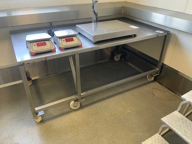 Rvs werktafel - afbeelding 1 van  1