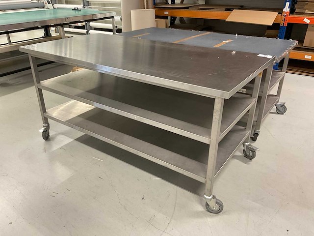 Rvs werktafel - afbeelding 1 van  3