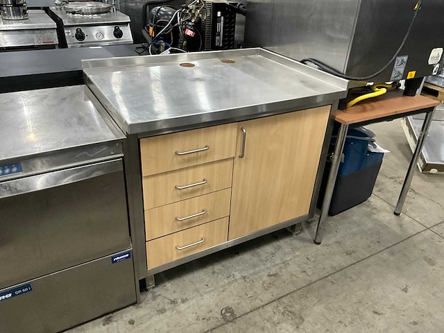 Rvs werktafel - afbeelding 1 van  6