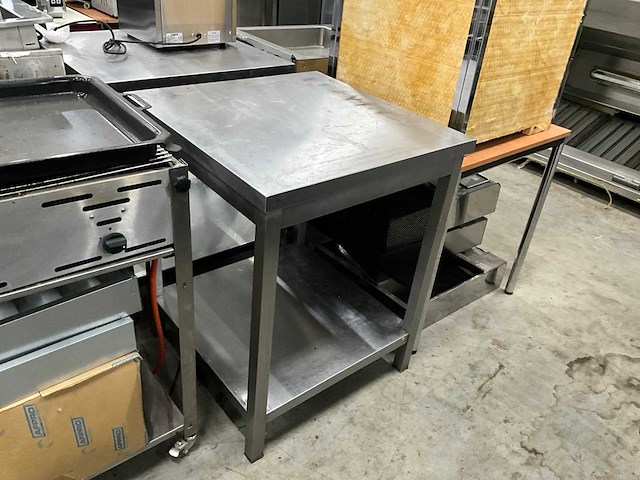 Rvs werktafel - afbeelding 1 van  4