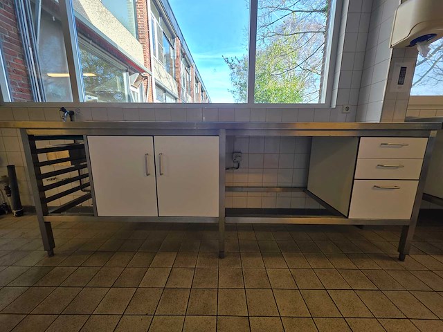 Rvs/trespa werktafel (reeds gedemonteerd) - afbeelding 2 van  5