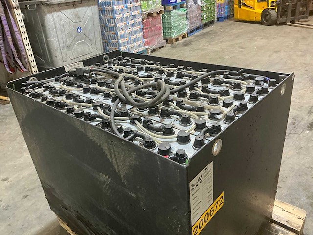 R&w 80 volt tractie accu - afbeelding 3 van  9