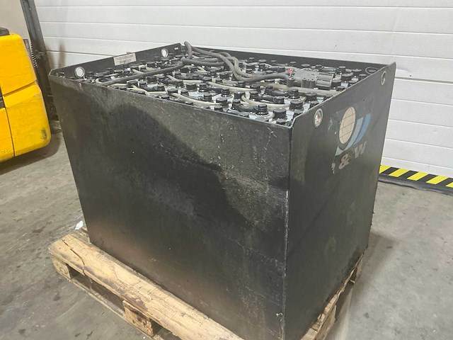 R&w 80 volt tractie accu - afbeelding 5 van  9