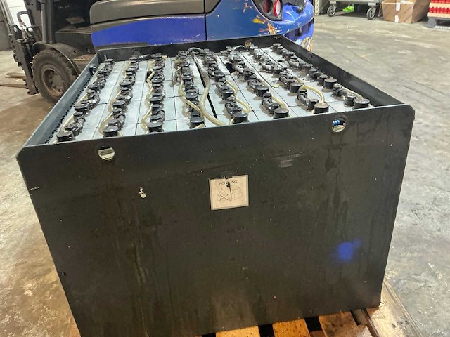 R&w 80 volt tractie accu - afbeelding 4 van  7