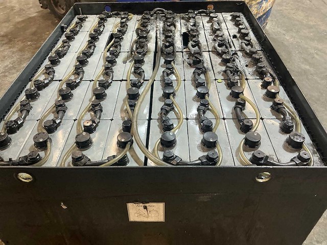 R&w 80 volt tractie accu - afbeelding 5 van  7