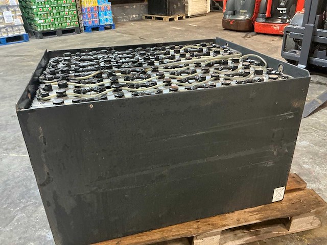 R&w 80 volt tractie accu - afbeelding 6 van  7