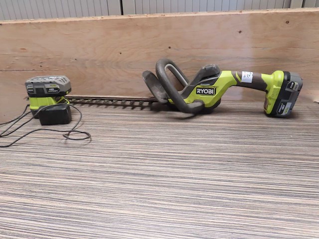 Ryobi - 2024 - ry18ht50a - accu heggeschaar - afbeelding 1 van  2