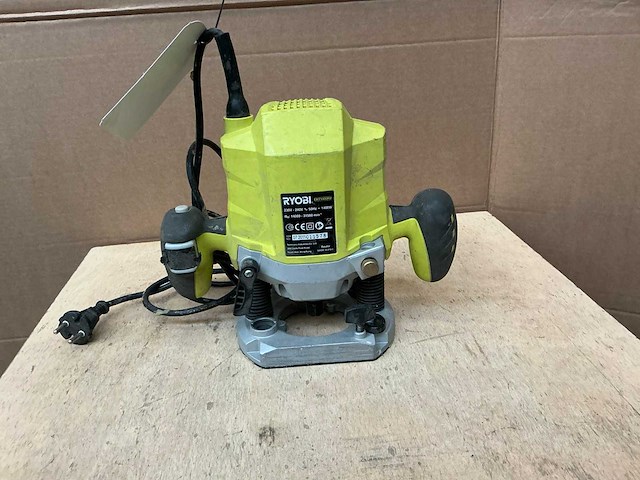 Ryobi ert1400rv bovenfrees - afbeelding 2 van  3