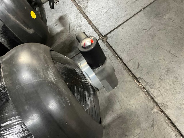 S-advanced materials ta700vh040d koolstofvezel waterstoftank - 40l (4x) - afbeelding 4 van  5