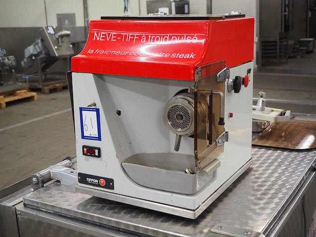 S.a. tiffon - afbeelding 9 van  16