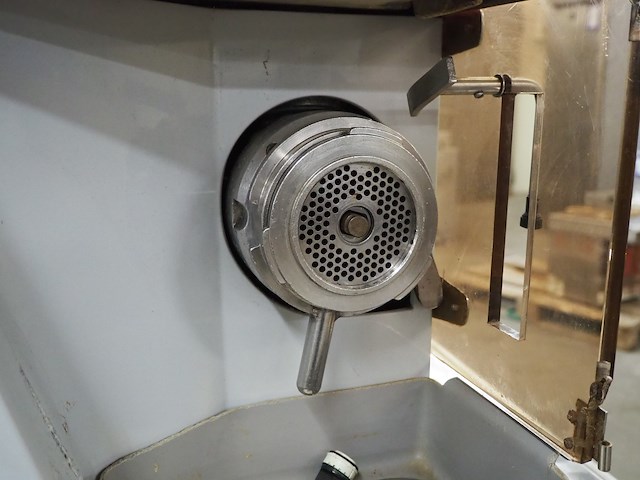 S.a. tiffon - afbeelding 12 van  16