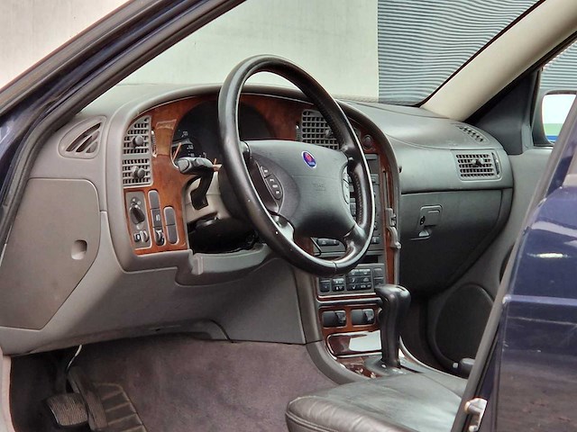 Saab - 2001 - 9-5 estate - 2.0t se - 44-gv-gj - afbeelding 3 van  24
