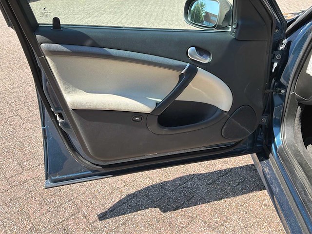 Saab - 2006 - 9-5 estate - 1.9 tid arc - personenauto - afbeelding 2 van  36