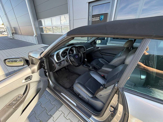 Saab - 9-3 -cabrio 2.0t aero - personenauto - 2004 - afbeelding 8 van  37