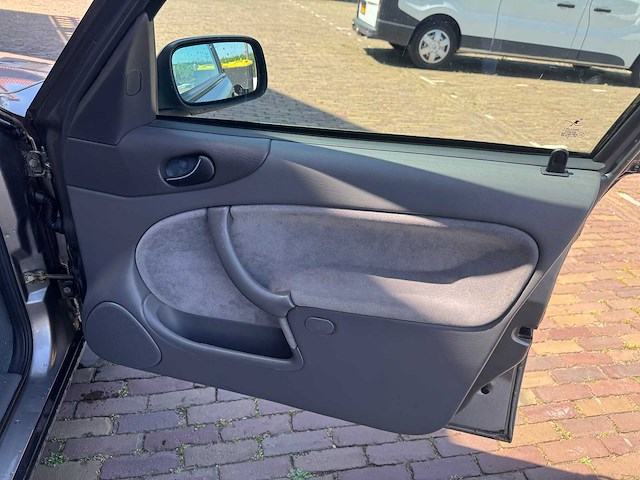 Saab 9-3 2.0t 84-gr-bx - afbeelding 3 van  27