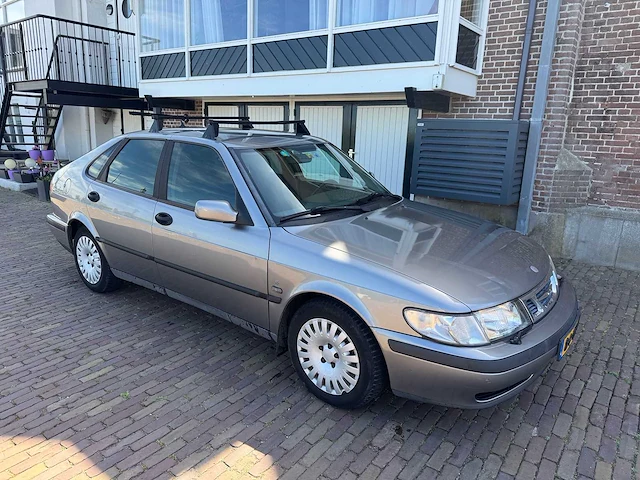 Saab 9-3 2.0t 84-gr-bx - afbeelding 32 van  32