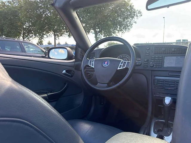 Saab 9-3 cabrio 2.0 t vector | n-151-hg - afbeelding 19 van  33