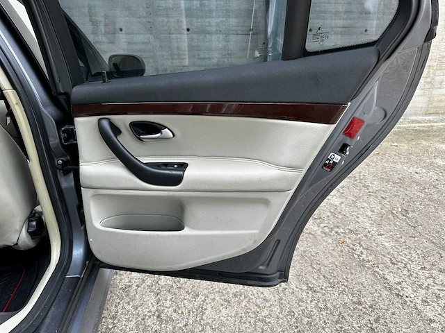 Saab 9-3 sport sedan 2.0 t vector 209pk 2008, s-553-kj - afbeelding 18 van  48