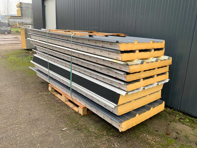 Sab-profiel - d130.1000 - d160.1000 - dak sandwichpanelen (8x) 20m2 - afbeelding 1 van  6