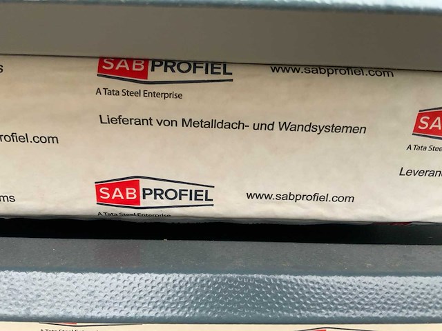 Sab profiel - d130.1000 - d160.1000 - dak sandwichpanelen (8x) 20m2 - afbeelding 3 van  6