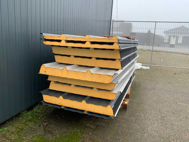 Sab-profiel - d70.1000 - dak sandwichpanelen (9x) 21m2 - afbeelding 4 van  5
