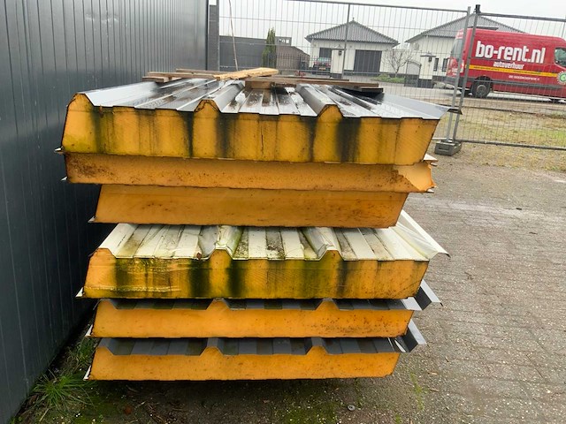 Sab-profiel - diverse dak sandwichpanelen (6x) 16m2 - afbeelding 4 van  7