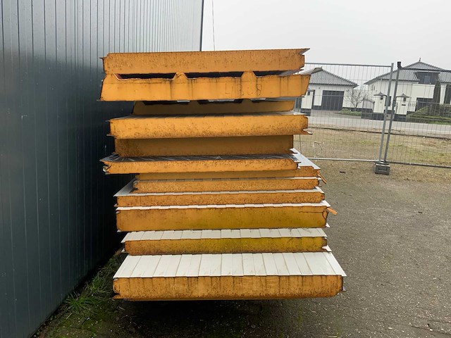 Sab-profiel - diverse sandwichpanelen (13x) 26m2 - afbeelding 3 van  7