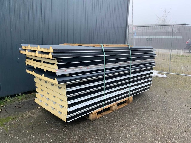Sab-profiel - diverse sandwichpanelen (13x) 32,5m2 - afbeelding 2 van  5