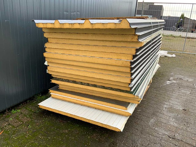 Sab-profiel - diverse sandwichpanelen (20x) 48m2 - afbeelding 3 van  5