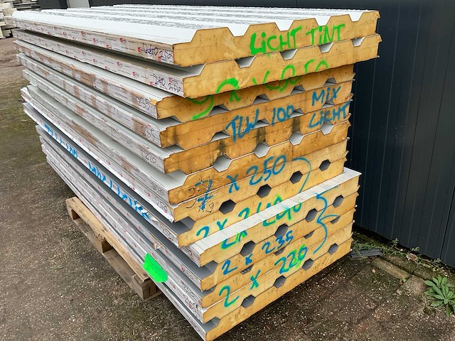 Sab-profiel - tlw 100 - dak sandwichpanelen (13x) 31,6 m² - afbeelding 10 van  10