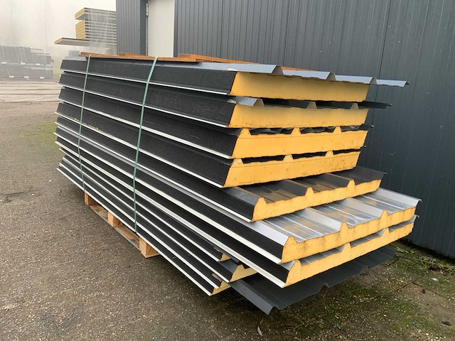 Sab-profile - d90.1000 - d110 -d160 - dak sandwichpanelen (11x) 27m2 - afbeelding 1 van  5