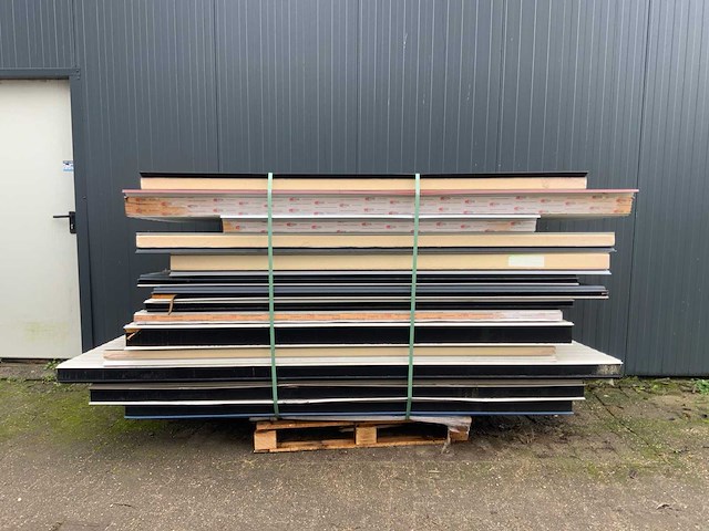 Sab-profile - diverse sandwichpanelen (13x) 26m2 - afbeelding 7 van  7