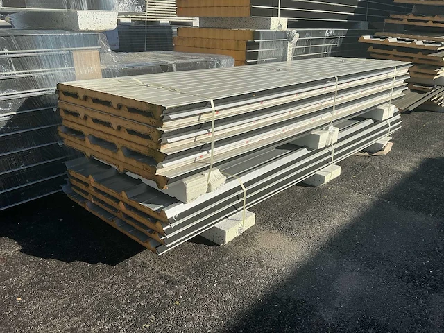 Sab sandwichpanelen 699m2 - afbeelding 9 van  12