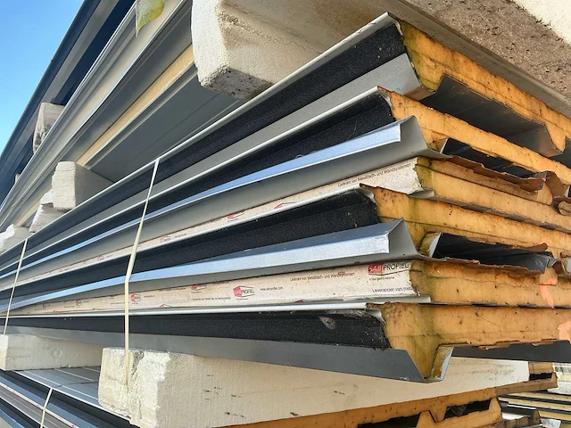 Sab sandwichpanelen 699m2 - afbeelding 11 van  12