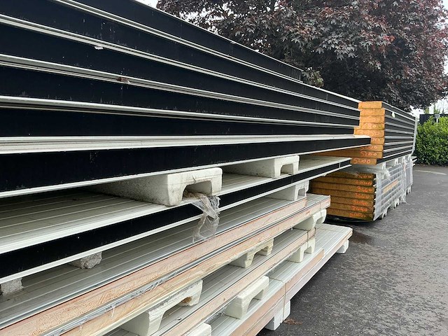 Sab sandwichpanelen 714m2 - afbeelding 13 van  13