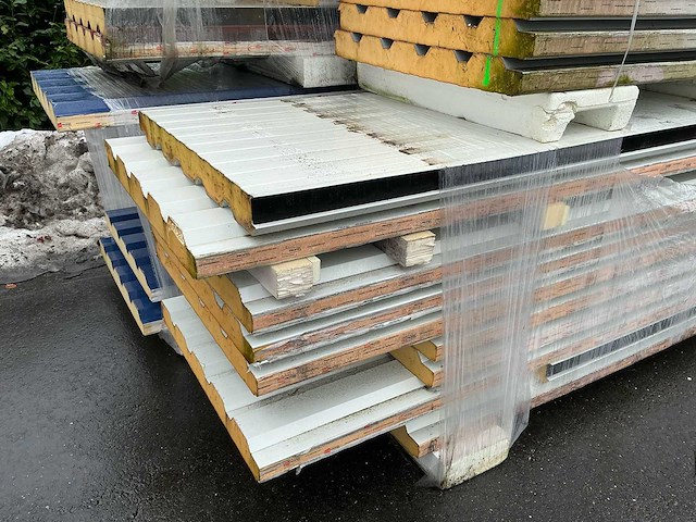 Sab trapezium gevel sandwichpanelen 627 m2 - afbeelding 5 van  15